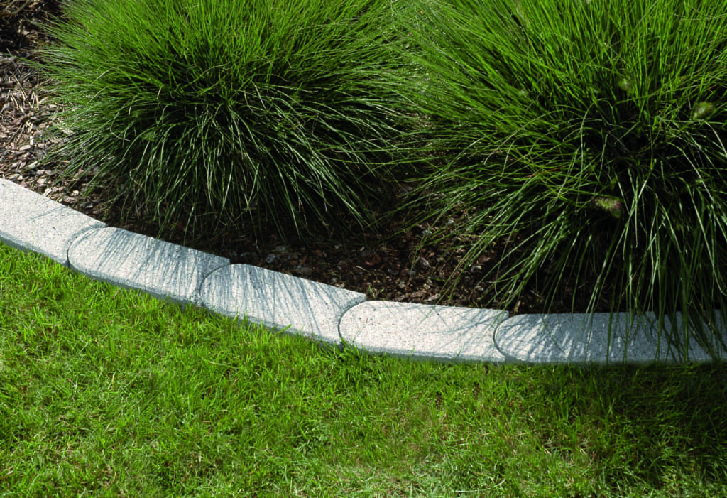 Rasenmähkante Beton • Jetzt online in der Gartenwelt Oppl kaufen
