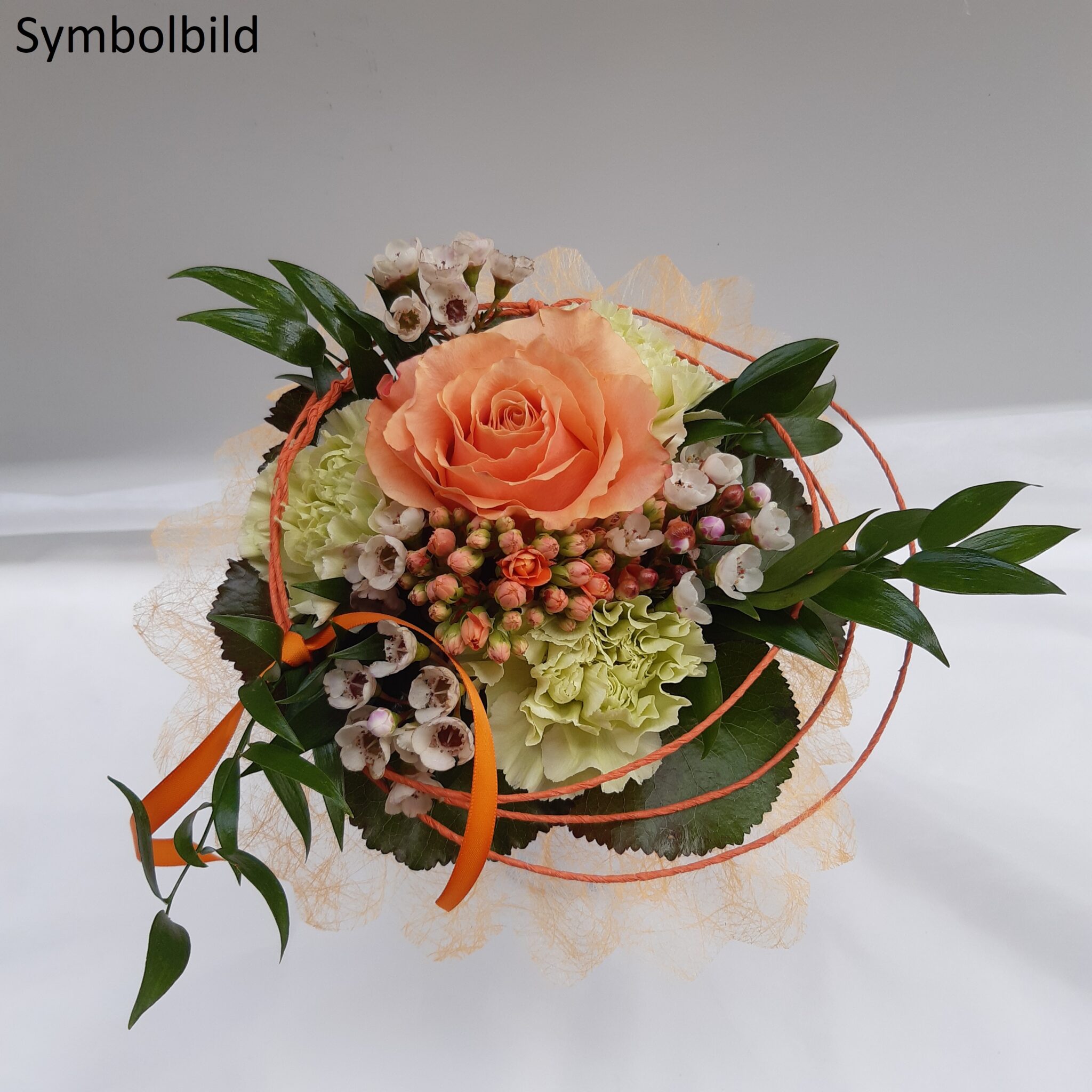 Blumenstrauß kompakt gebunden mit Deco Biedermeierstrauß • Jetzt online in der Gartenwelt Oppl